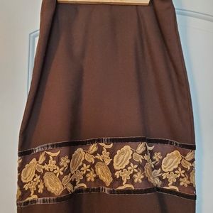 NWT Brown Vintage B moss skirt, size 2,  with cream detail.